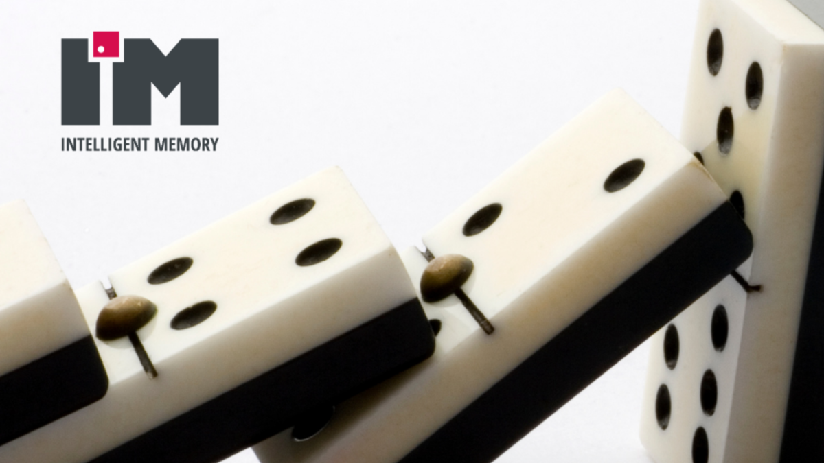 Intelligent Memory Domino Effect in Semiconductor Memory